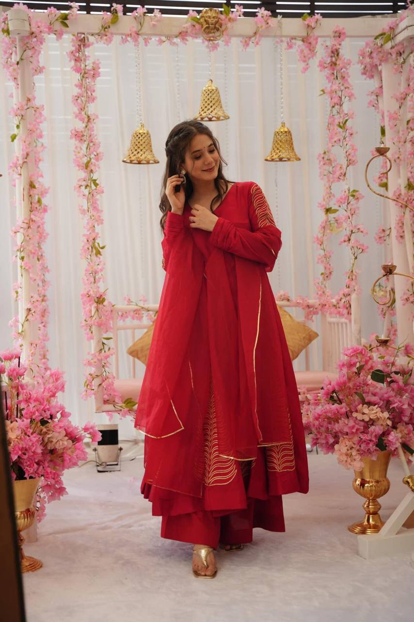 TIMELESS ELEGANCE SUIT