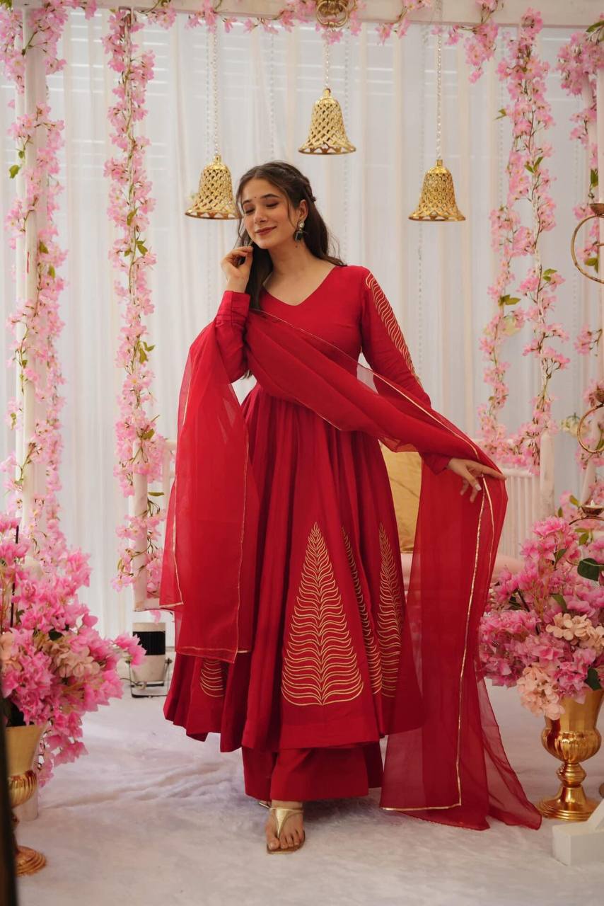 TIMELESS ELEGANCE SUIT