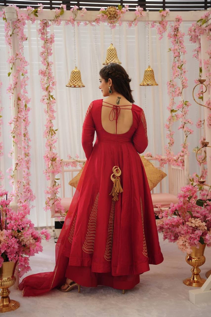 TIMELESS ELEGANCE SUIT