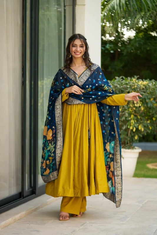 NAYAB SUIT SET